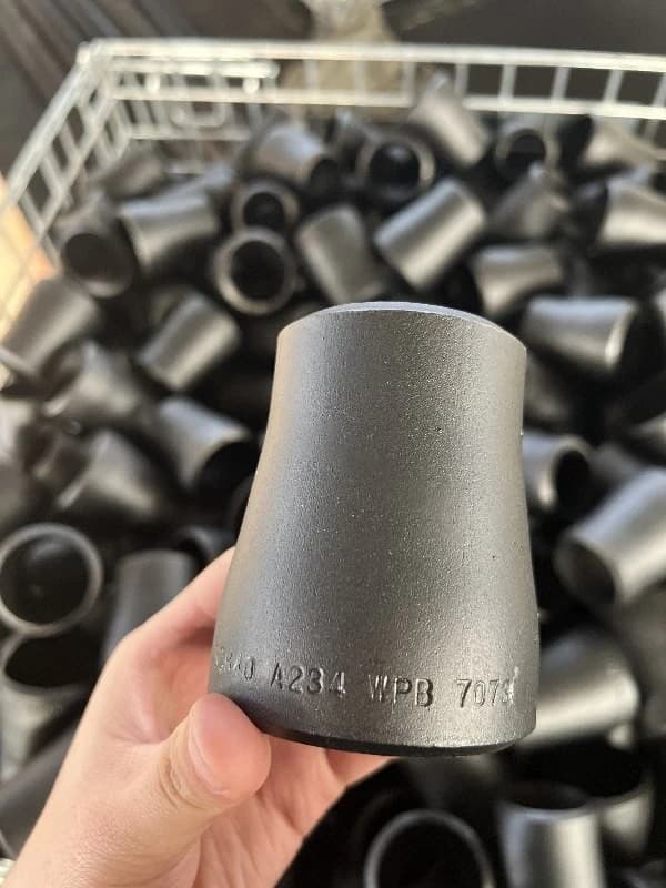Redutor Concêntrico em Aço Carbono 3